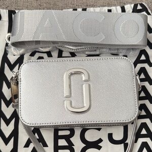 Marc Jacobs Metallic Snapshot DTM